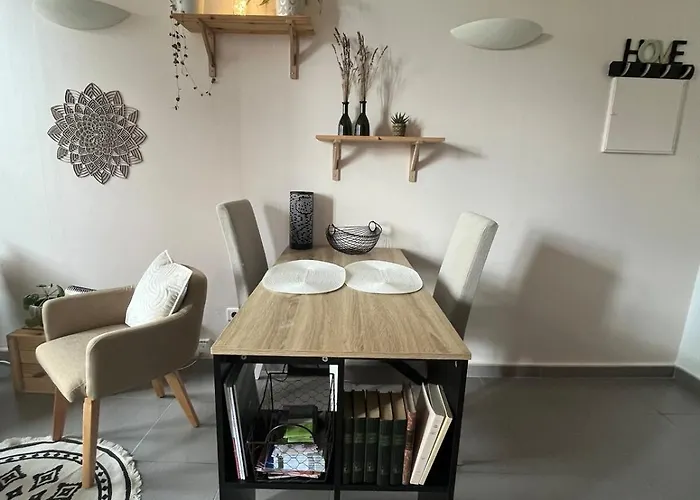 Le Du Bosquet Apartment